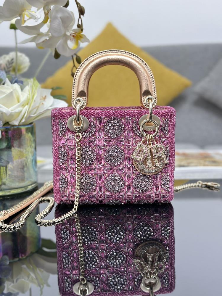 Lady Diors three grid embroidered rhinestone pink with lamb tendon inside is carefully crafted from satin material The rattan grid pattern is embr