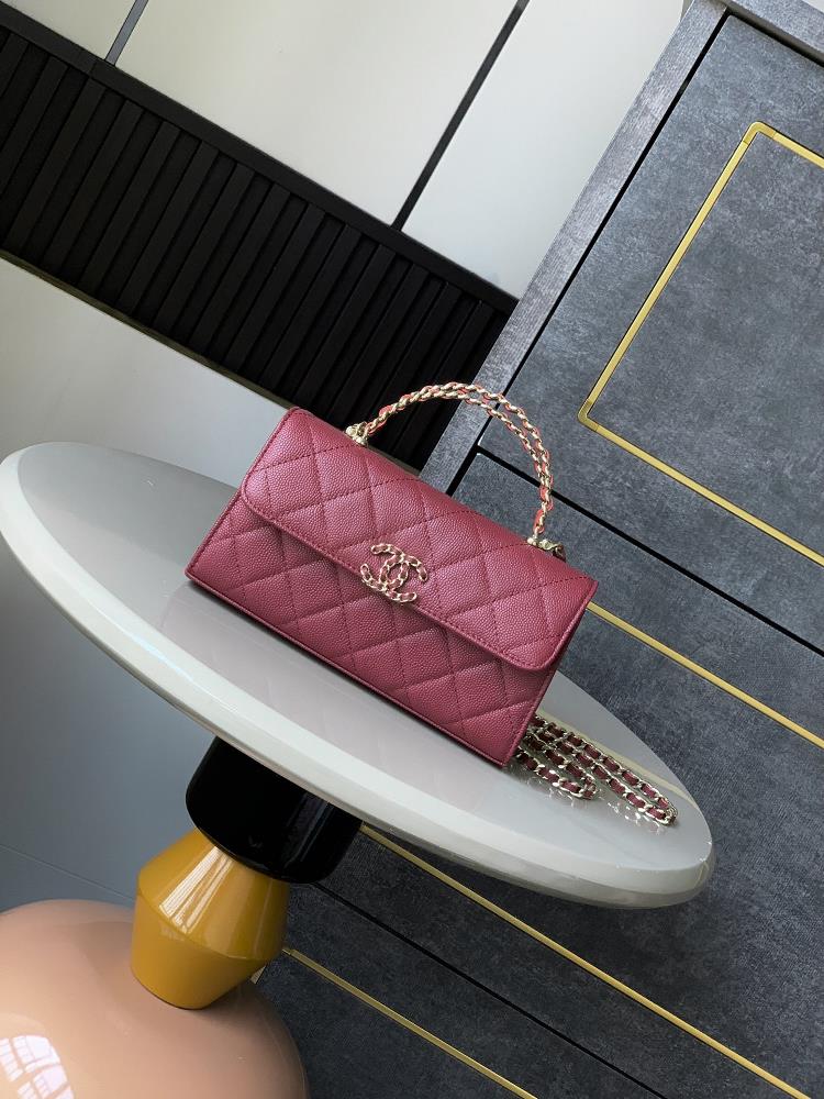 Wine red caviar skin 25s cross handle leather horizontal version large size must buy this season The design of the horizontal flip cover is retro and