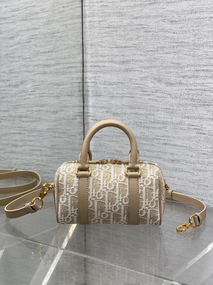 in stockGroove 16 handbag Boston mini irresistible cuteness simple shape retro yet highend carefully crafted with the latest natural color Obliqu