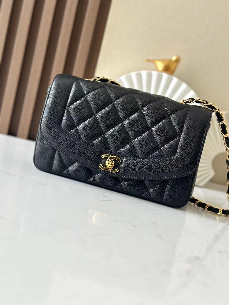 Complete packaging in stock Chane used CF chain bag black ball patternThe soft and sticky cowhide paired with golden hardware is definitely exquisit