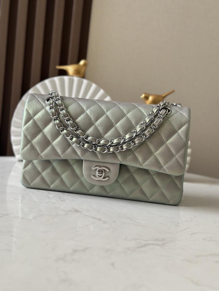 Complete packaging new colors in stock Chanel new model newly releasedColorful Silver CF Chain Flip BagClassic pearl colored dazzling silver sheeps
