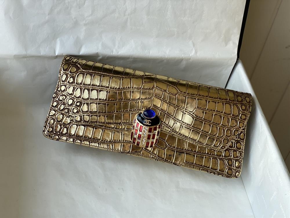 Complete packagingChanel AS6603 19 Beetle handbag seriesImported Italian calf leather with embossed retro crocodile pattern and soft touch Most of th