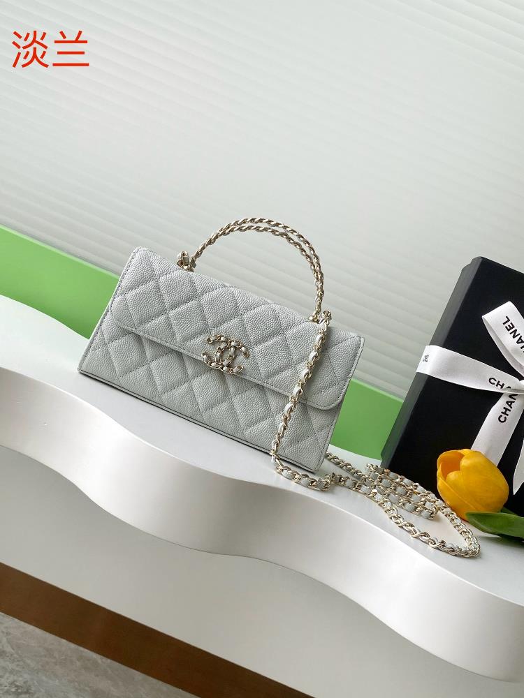 The design of the 25A cross handle leather horizontal version and large horizontal flip cover is both retro and fashionable with a leather chain inte