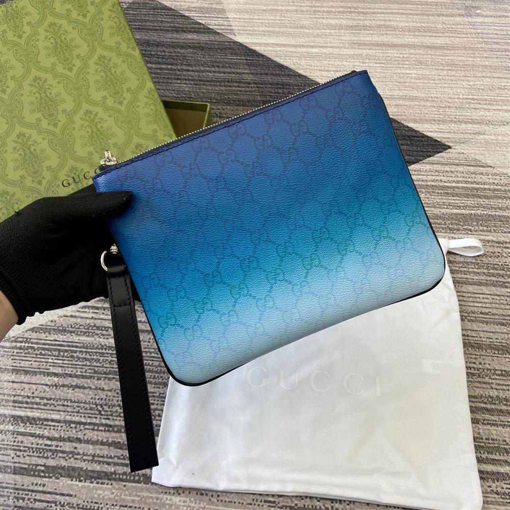 The unique blue gradient effect print paired with a full set of counter packaging adds a fashionable aesthetic to this basic functional item This h