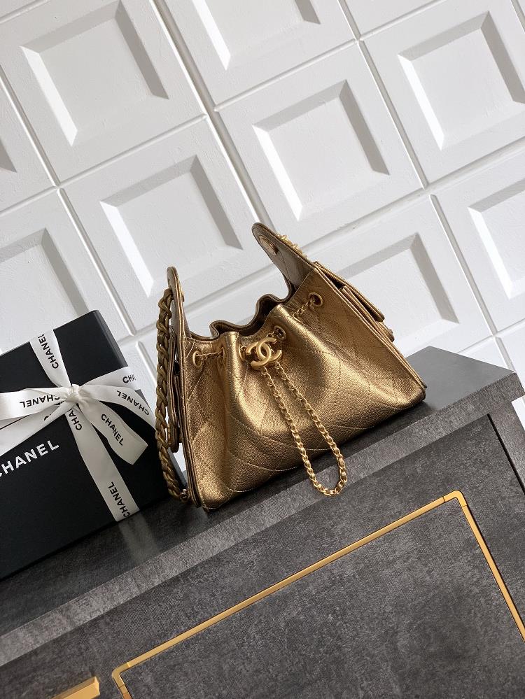 Mini size gold betel OHANEL 26C caviar leather new hippie shiny black gold casual lazy bag shape is undoubtedly the king of spring and summer vacation