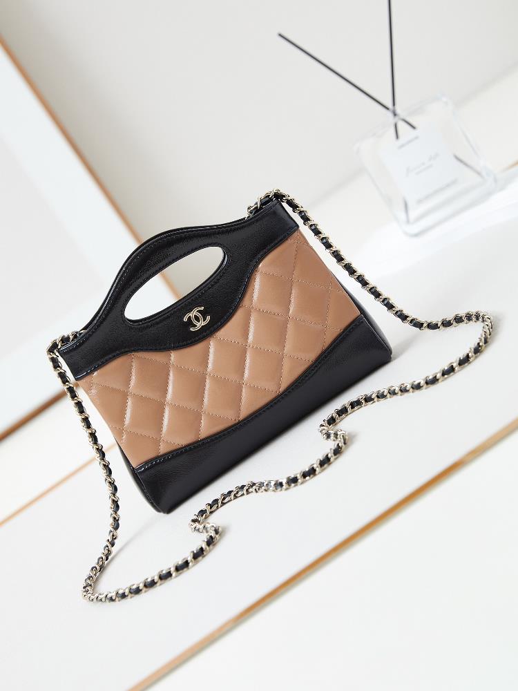 The 31bag nano launched by the 24b is super popular in color and has a very cute and enjoyable physical product It belongs to the classic and timeles