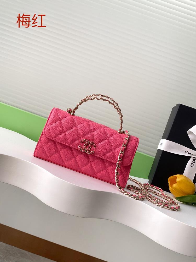 The design of the 25A cross handle leather horizontal version and large horizontal flip cover is both retro and fashionable with a leather chain inte
