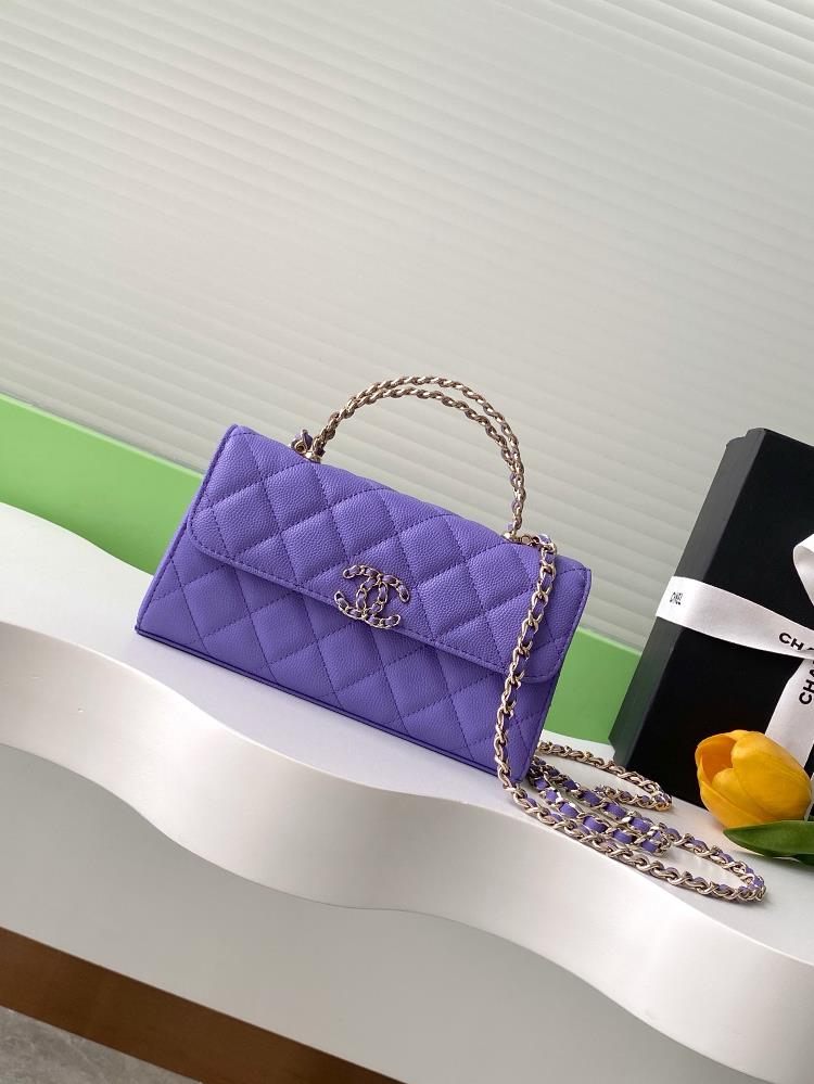 The design of the 25A cross handle leather horizontal version and large horizontal flip cover is both retro and fashionable with a leather chain inte