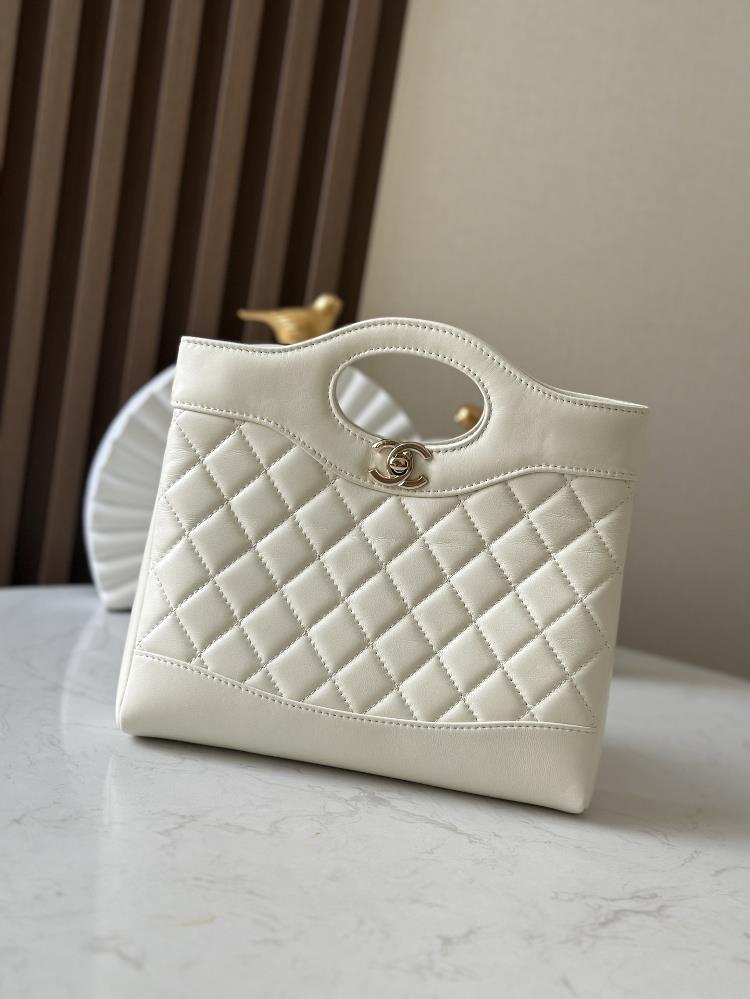 Equipped with a complete set of packaging newly arrived Zp developmentChanel 24S Handmade Workshop Mini 31Bag Shopping Bag Black Price 36700RMB Purch