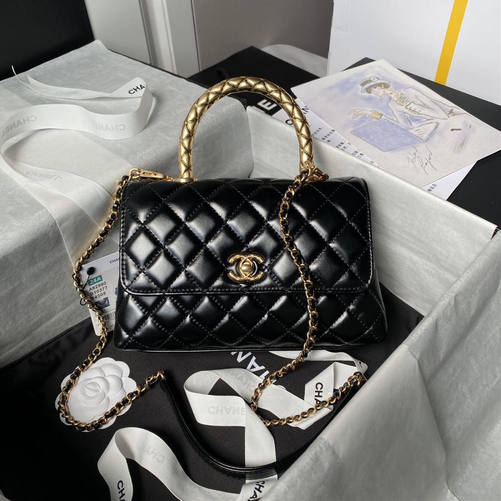 The Chanel 24a handmade visit series hit The 92990 cocohandle classic features a glossy cowhide metal handle design that sparkles with gold and exude