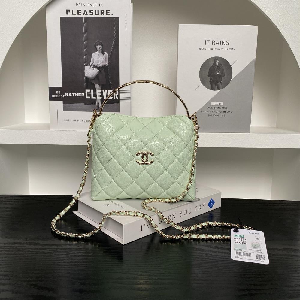 Chanel 25S limited edition Coco Crush handle lunch box bag AP4591Classic diamond grid pattern paired with soft lychee leather handle and double C logo