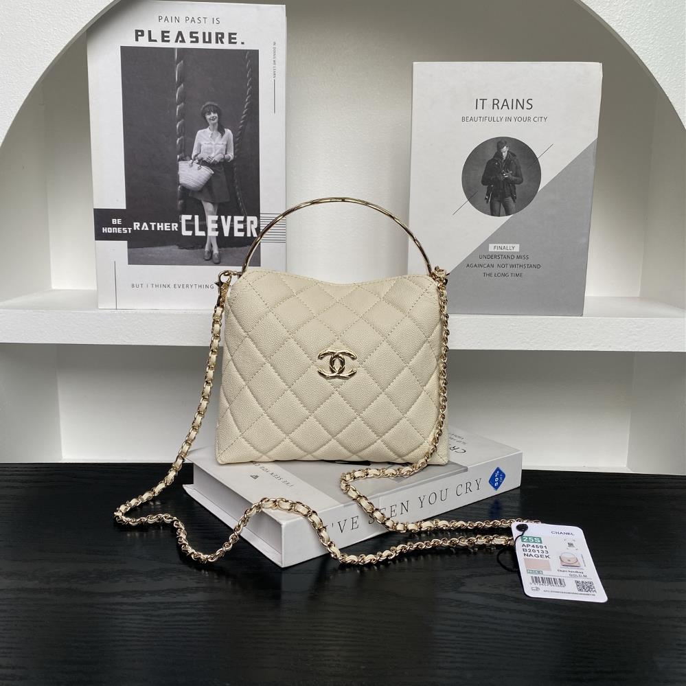 Chanel 25S limited edition Coco Crush handle lunch box bag AP4591Classic diamond grid pattern paired with soft lychee leather handle and double C logo