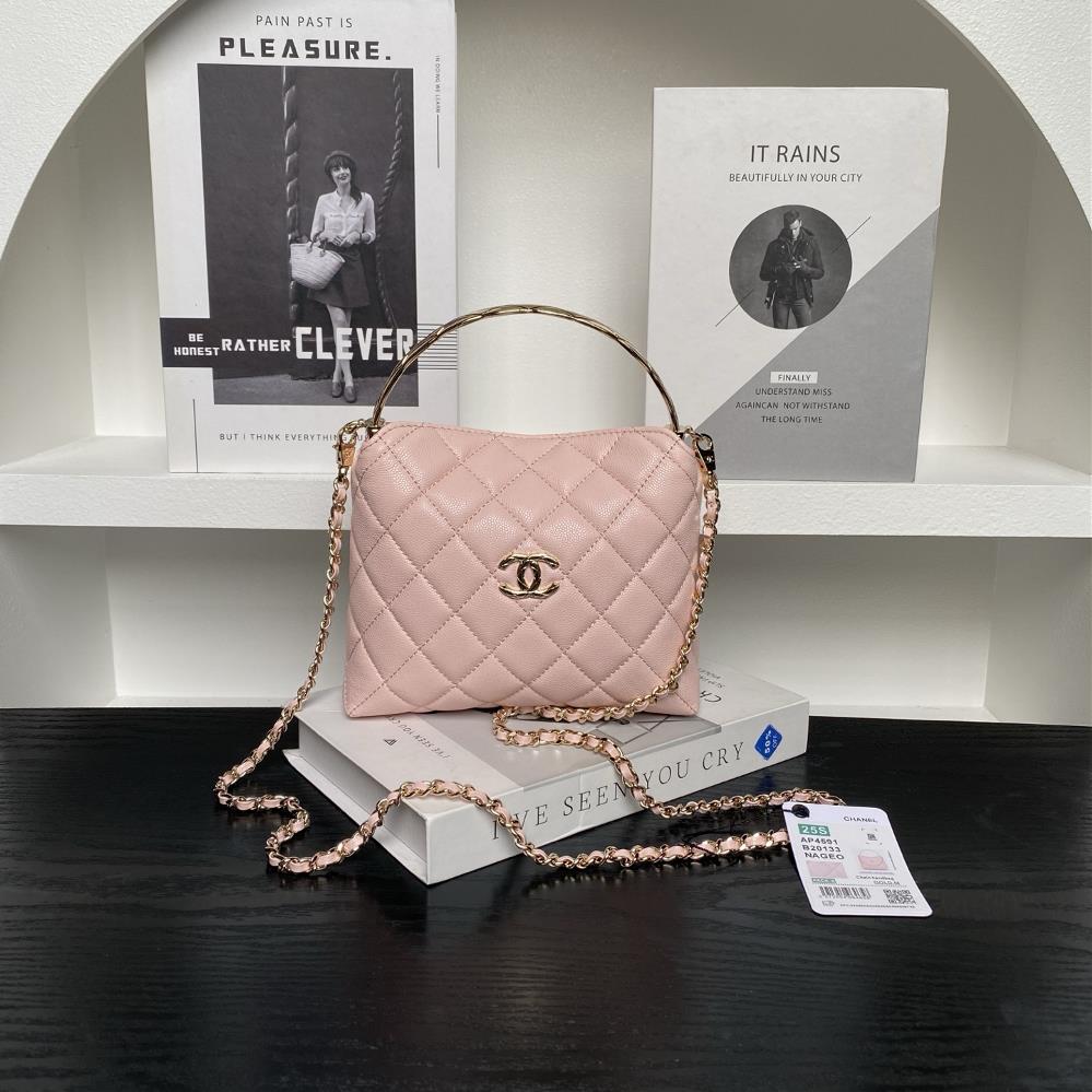 Chanel 25S limited edition Coco Crush handle lunch box bag AP4591Classic diamond grid pattern paired with soft lychee leather handle and double C logo