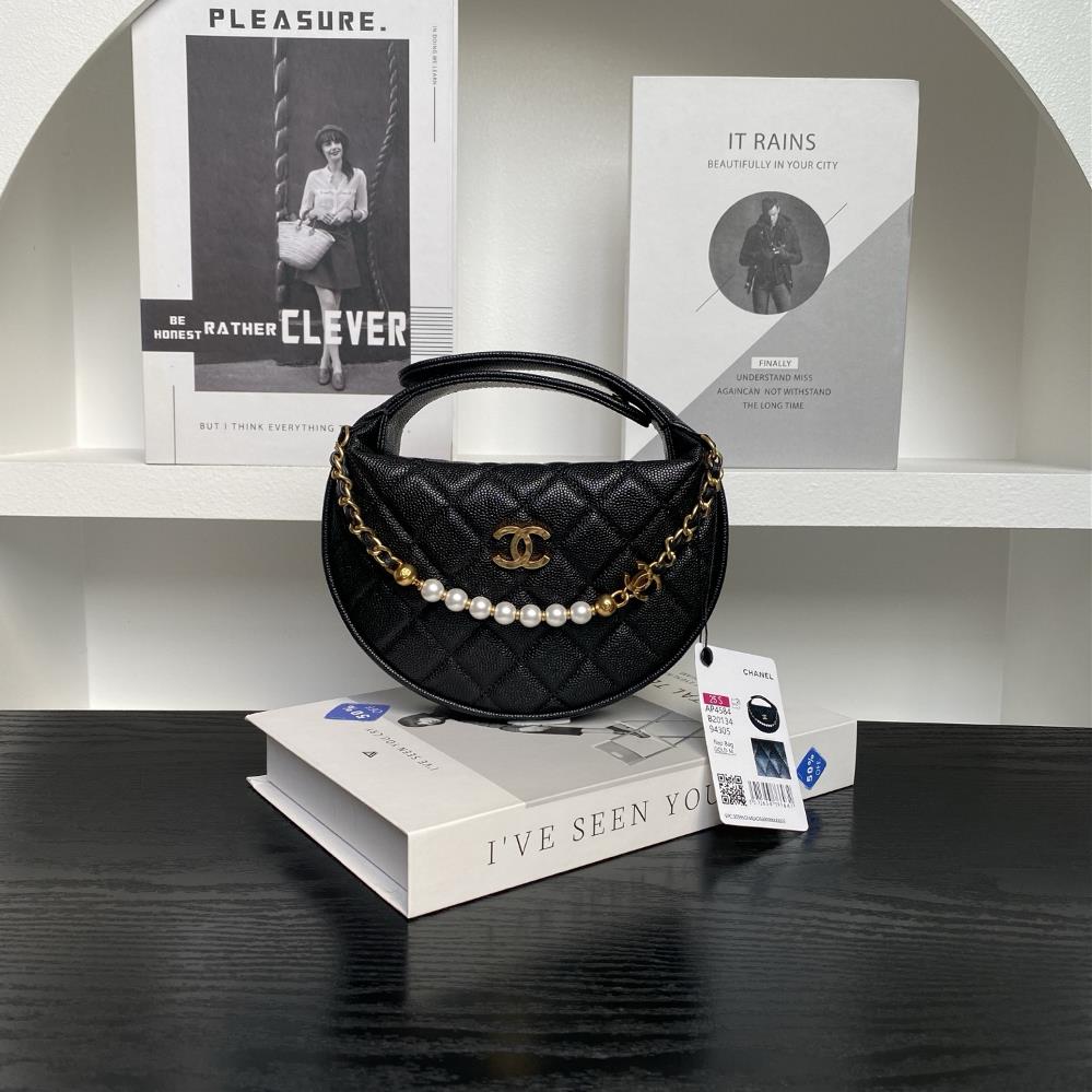 Chanel 25S Hula Hoop Pearl AP4584 Crescent Bag Super Charming Small Waste Bag Exquisite and Elegant Granular Cowhide and Metal Pearl Chain Design Styl