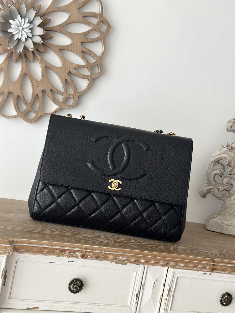 CHANE ZP has developed a new version of black ball pattern for the complete packaging of 0Single shoulder double chain bag two types of ball patterne