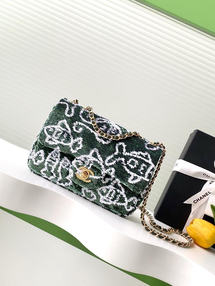 5c CF Super Shining Bead Filter for Autumn and Winter SO BLACK Street Exploding Super Cool Real Item is simply stunning a rare and popular pearl bag