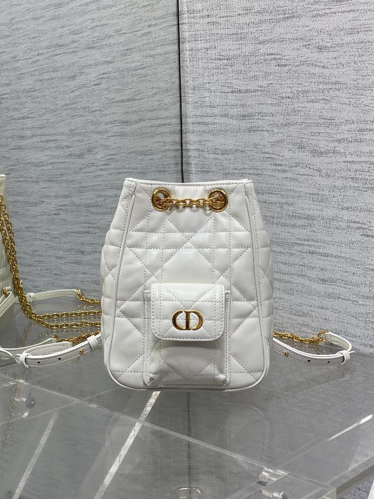 Dior Small SpotCaro Multicarriy Double Shoulder Wealth Bucket Backpack Series the new beauty bag has been launched again Imported lambskin is caref