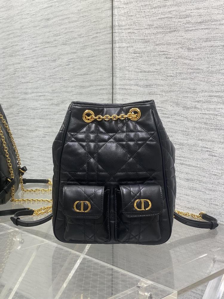 Dior Large SpotCaro Multicarriy Double Shoulder Wealth Bucket Backpack Series the new beauty bag has been launched again Imported lambskin is caref