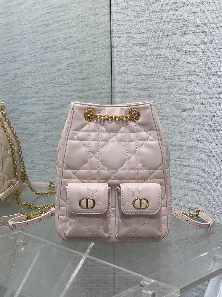 Dior Large SpotCaro Multicarriy Double Shoulder Wealth Bucket Backpack Series the new beauty bag has been launched again Imported lambskin is caref