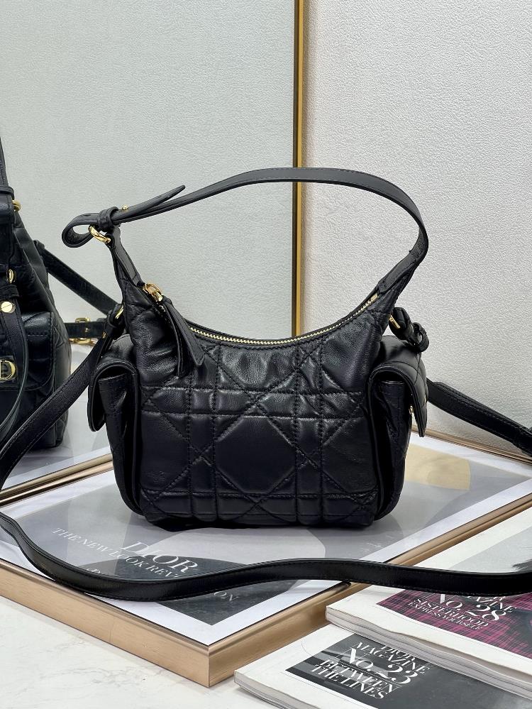 Small scale return of goodsDDream Mini Handbag 18x17x9cm  professional luxury fashion brand agency businessIf you have wholesale or retail intention