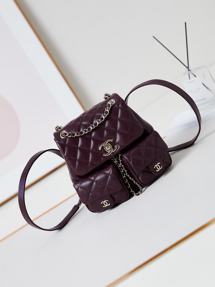 The 24B super popular double backpack is very small in size similar in size to the old Duma The color scheme is undoubtedly a premium version and i