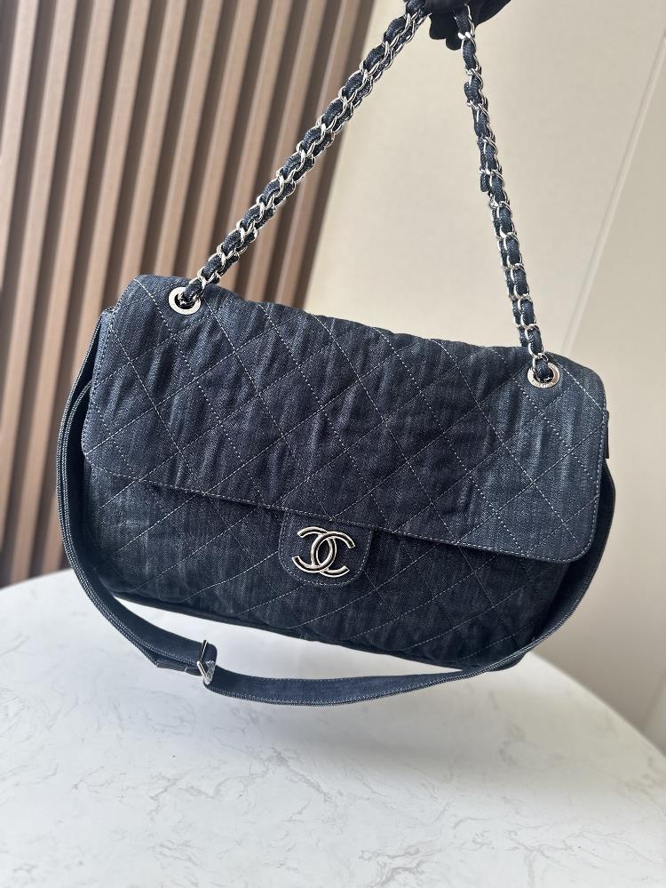0 Full Package Super Cool Chanel 1 Single Shoulder Crossbody Airport Bag for Men and Women Fashionable and Fully Filled with Handsome Laziness Both