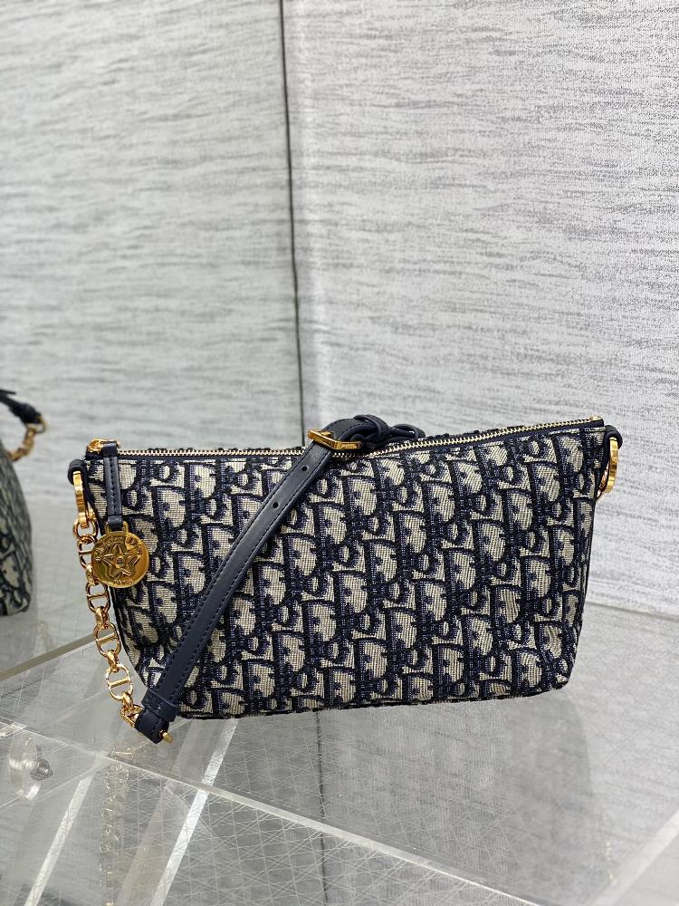 In stockHobo star Chain Handbag Series Upgraded Lunch Box Bag Practical Design Equipped with Adjustable Long Shoulder Strap Greatly Improved Pract