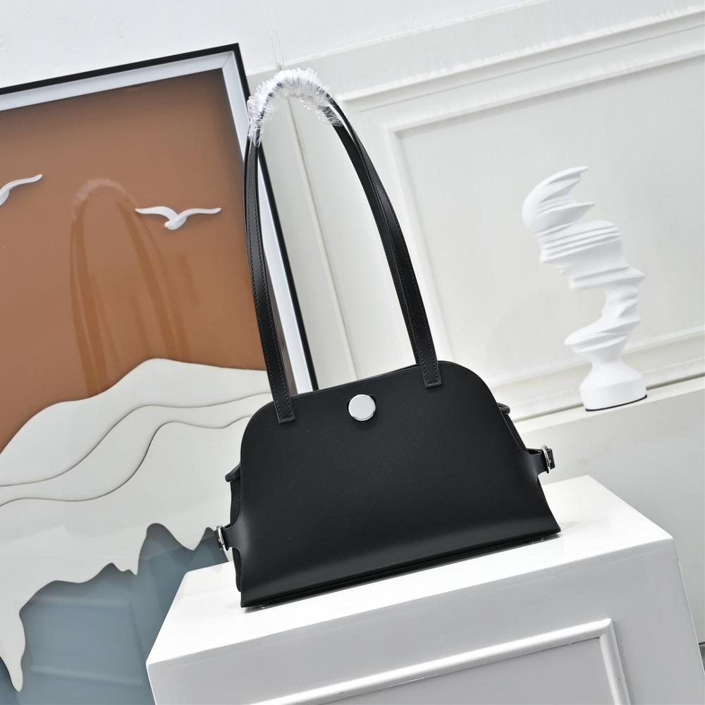 Tablier Sellier Using Hunter cowhide and Swift small cowhide canvasHalf handmade wax thread sewn all steel hardware  professional luxury fashion bran