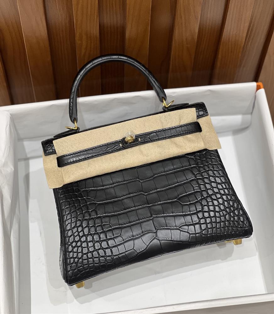 Kelly 25 Black Gold Mist Face New Arrival in the Americas  professional luxury fashion brand agency businessIf you have wholesale or retail intentio