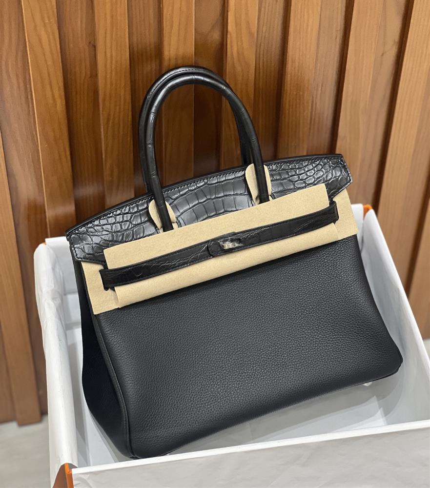 Birkin30 black gold matte touch new product  professional luxury fashion brand agency businessIf you have wholesale or retail intentions please con