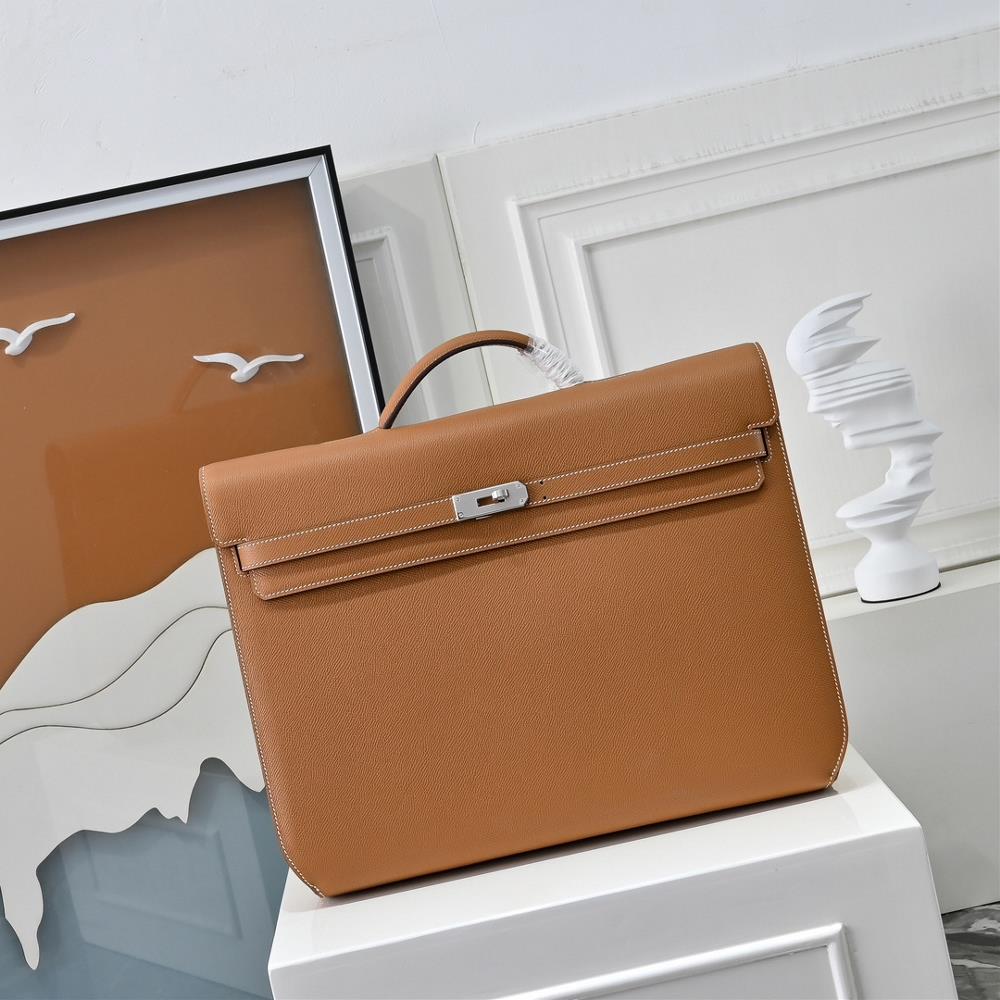 Kelly depeches Epson calf leather business handbag with main compartment for storageBack crotch zipper inner pocketHandheld size 36x29x5  professiona