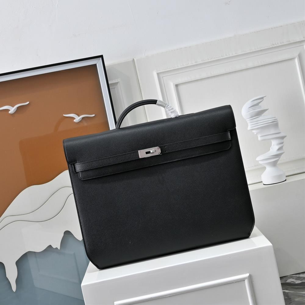 Kelly depeches Epson calf leather business handbag with main compartment for storageBack crotch zipper inner pocketHandheld size 36x29x5  professiona