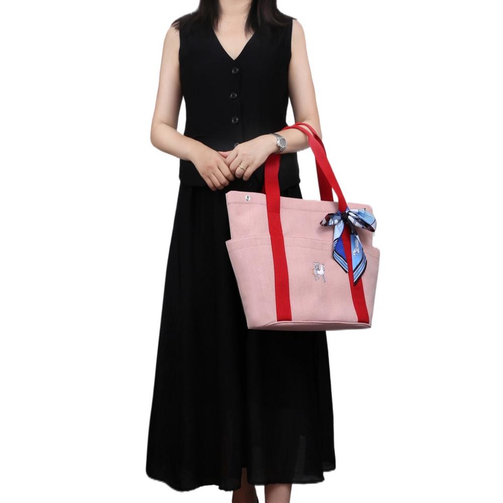 A qualified mommy bag needs to meet three essential conditions to be able to hold multiple bags and online appearance Ma Familys Mommy Bag Tong me