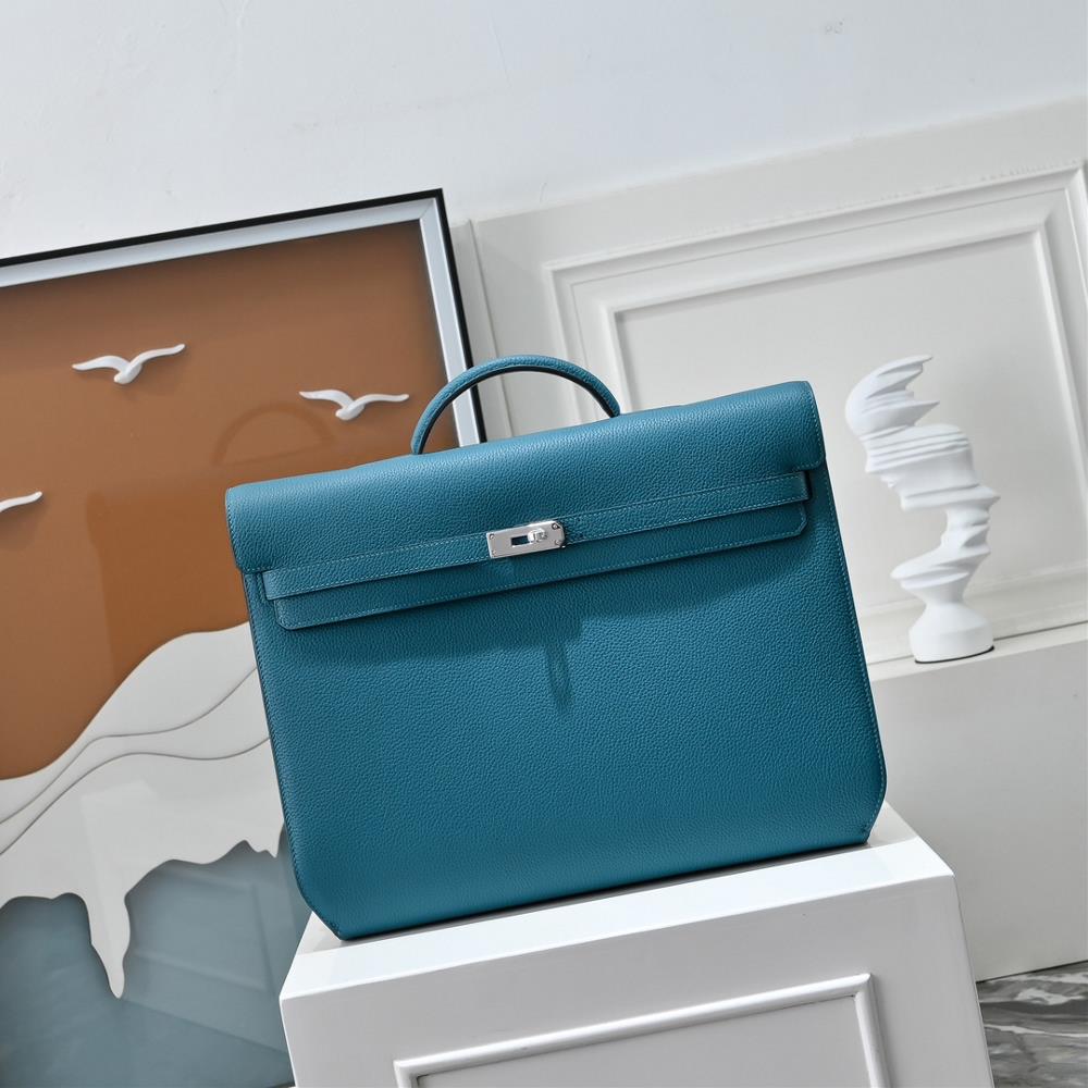 Kelly depeches Togo calf leather business handbag with main compartment for storageBack crotch zipper inner pocketHandheld size 36x29x5  professional