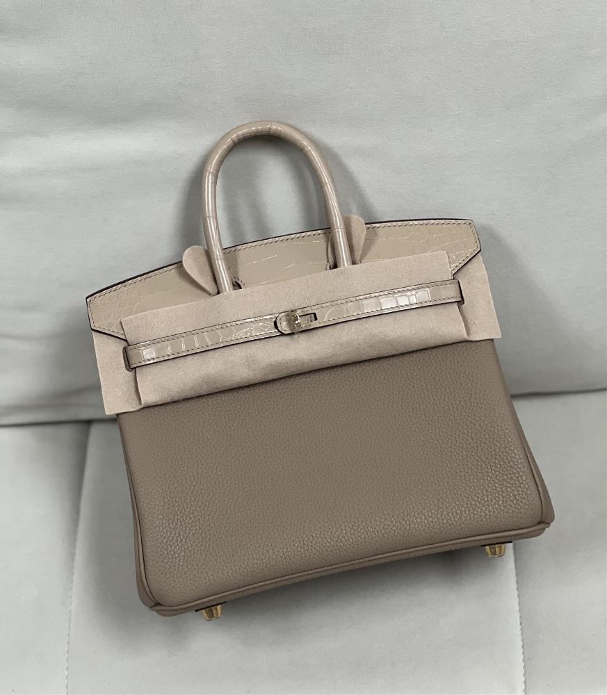 Birkin25 Milk Tea Color Touch Gold Button in Stock  professional luxury fashion brand agency businessIf you have wholesale or retail intentions ple