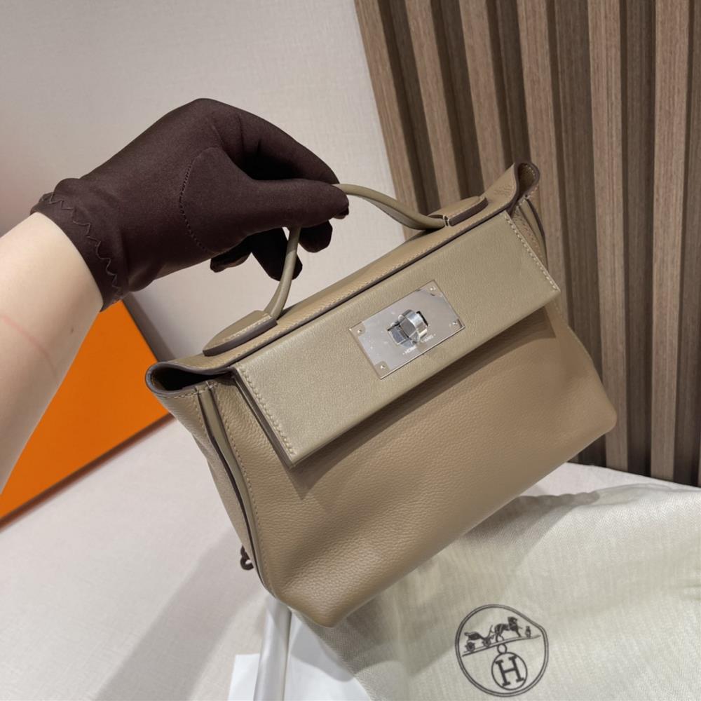 Kelly 2424 Mini 21cm Evercolorswift D0 Weimar Beige de WeimarStrong grass planting youthful retro atmosphere not only beautiful but also various car