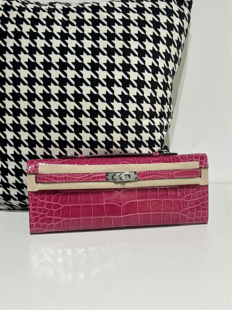 Kelly 31 glossy peach pink silver buckle  professional luxury fashion brand agency businessIf you have wholesale or retail intentions please contac