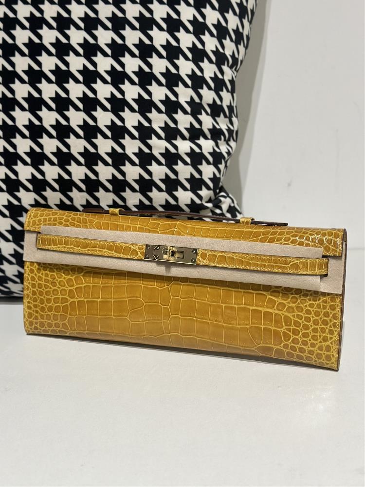 Kelly 31 Bright Bay Crocodile Amber Gold Buckle  professional luxury fashion brand agency businessIf you have wholesale or retail intentions please