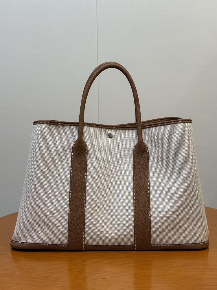 Garden Party45cm canvas with Negonda calf leather saddle nail buckle size length 45x depth 31x width 20cm suitable for both lowkey and highend com