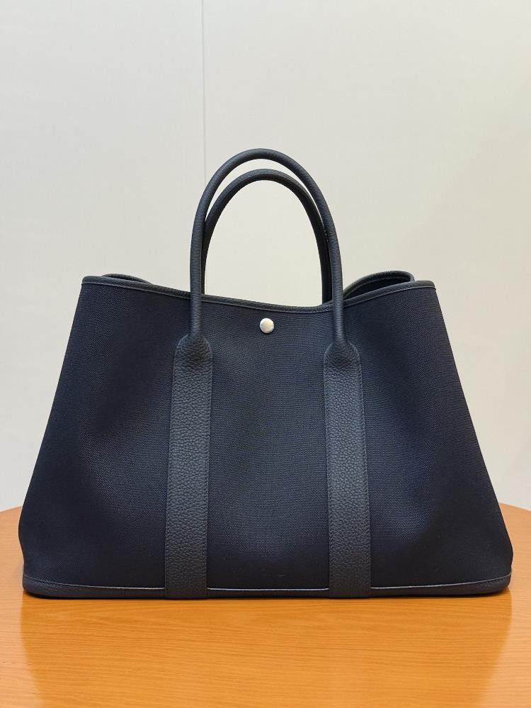 Garden Party45cm canvas with Negonda calf leather saddle nail buckle size length 45x depth 31x width 20cm suitable for both lowkey and highend com
