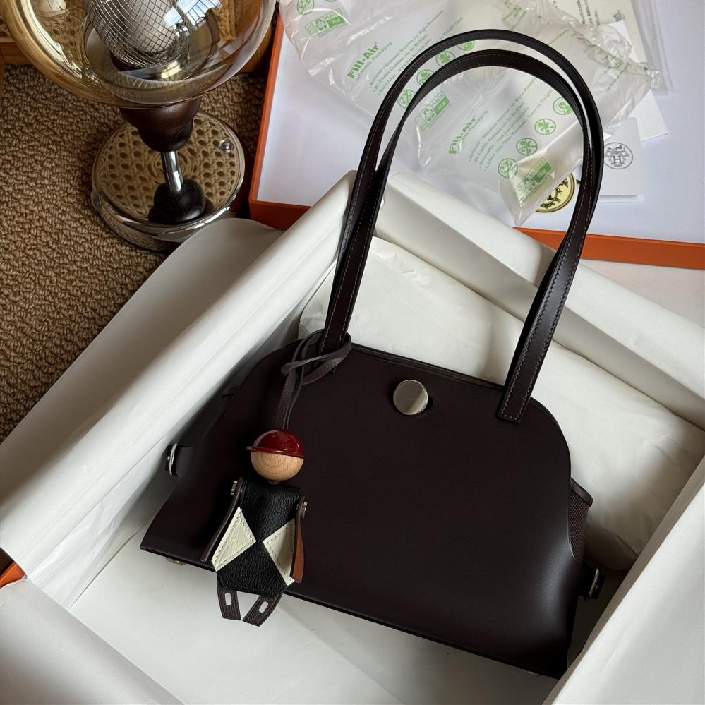 This years new Tablier sellier saddle red  professional luxury fashion brand agency businessIf you have wholesale or retail intentions please cont