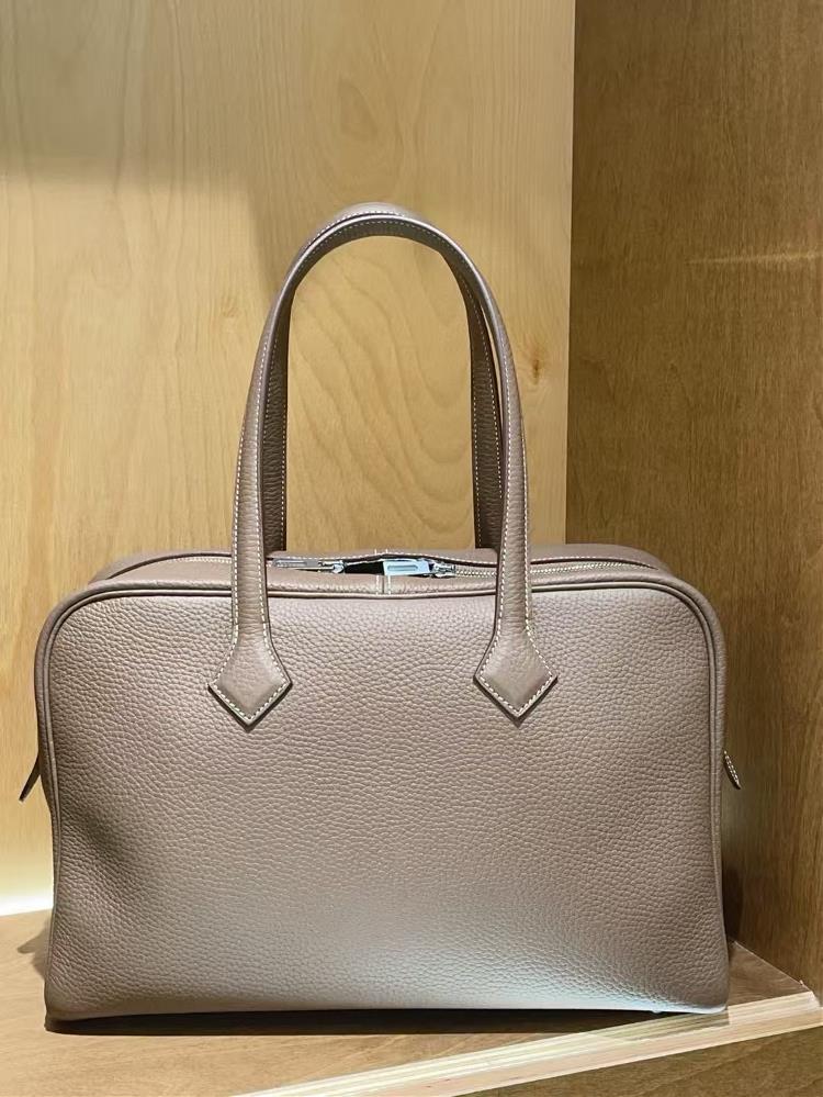 There are many colors available come and choose a color quickly  professional luxury fashion brand agency businessIf you have wholesale or retail i