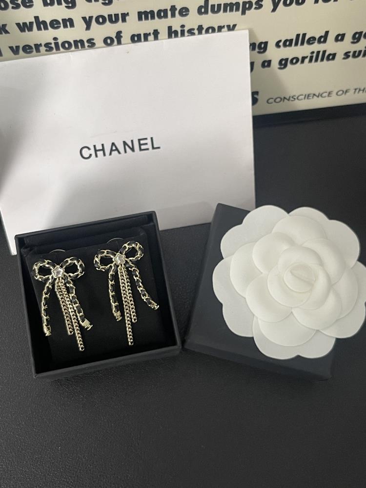 Xiaoxiangs new leather chain five pointed star diamond bow earringstagId 10953326TagName  Chanel earrings   professional luxury fashion