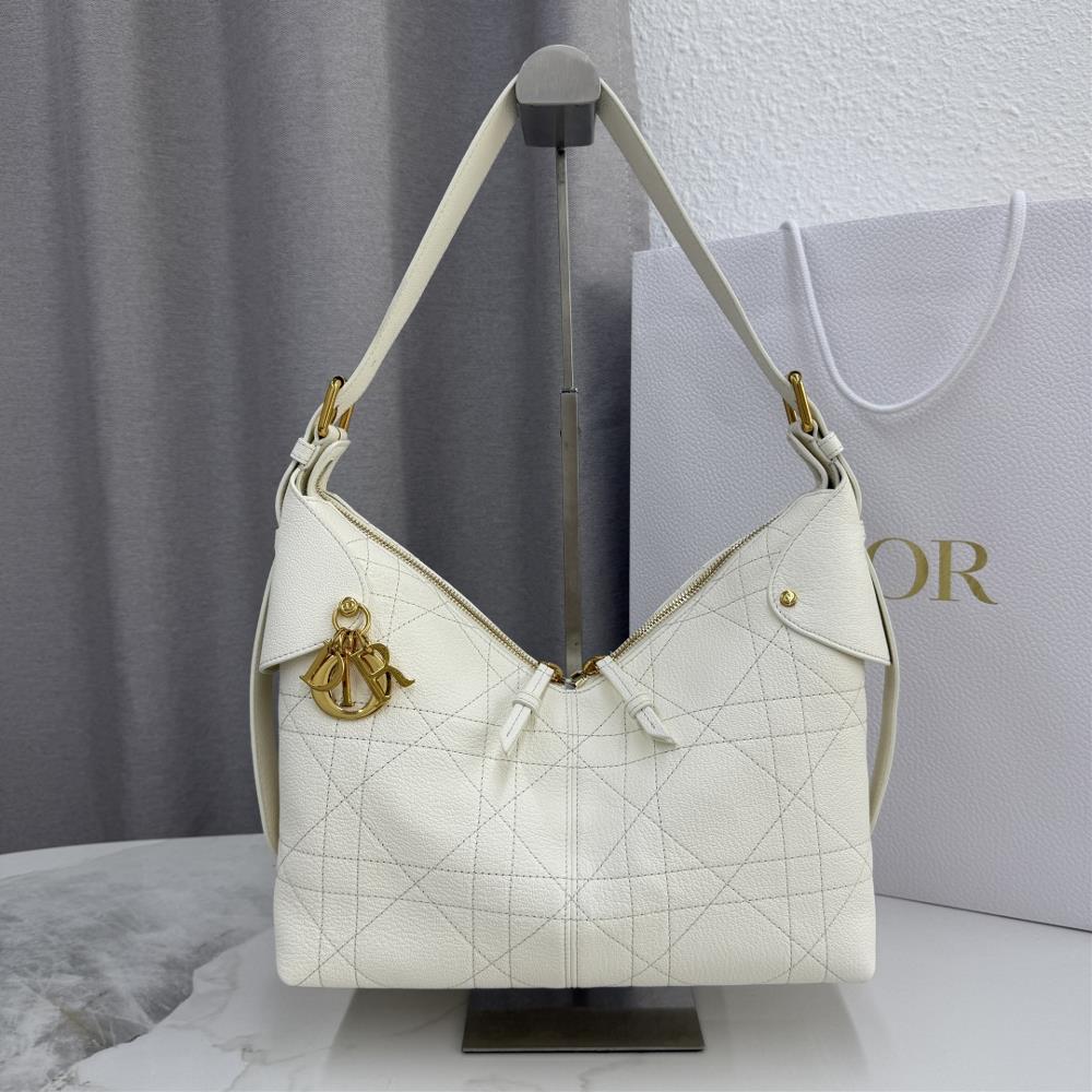 This Dior Voyage handbag is a new addition to the 2026 early spring ready to wear collection blending soft lines and elegant details to create a coor