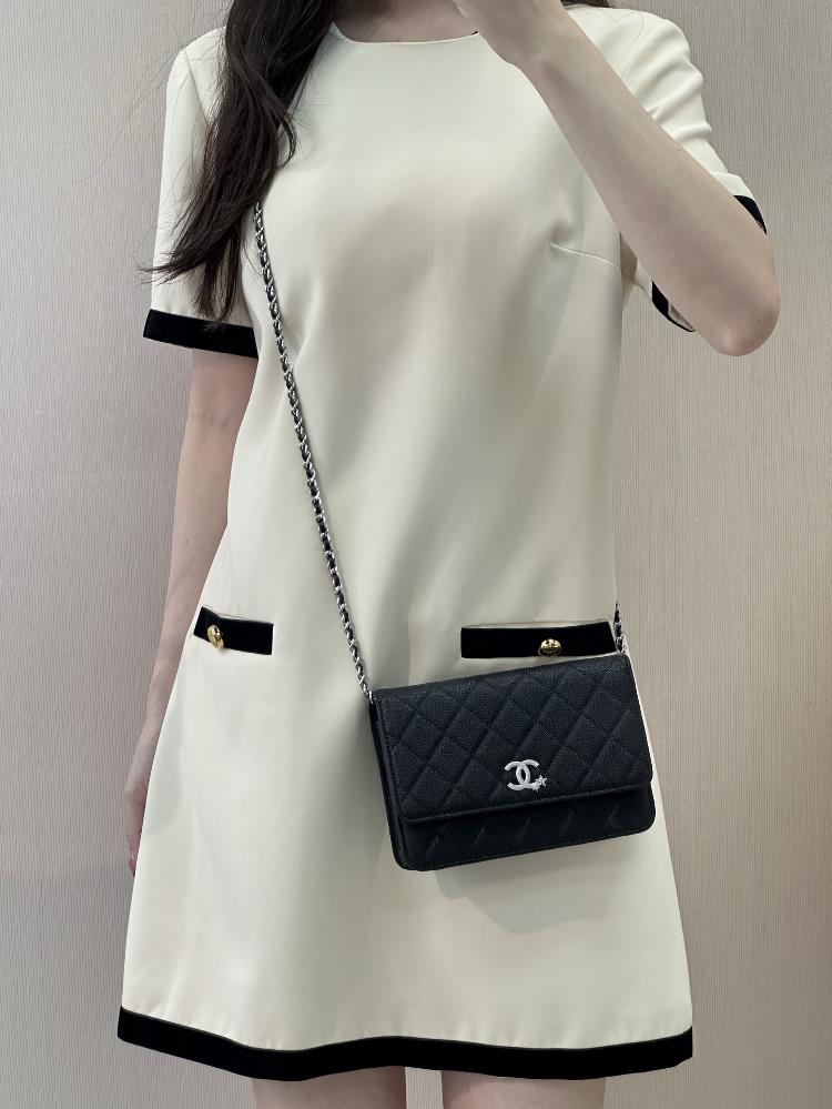 3723 black upper body  professional luxury fashion brand agency businessIf you have wholesale or retail intentions please contact online customer s