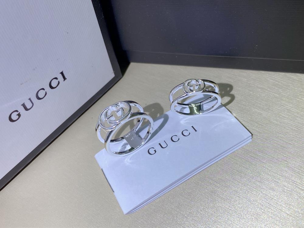 Narrow version p148 Wide versionThe narrow and wide versions have arrived2021 New Gucci Exclusive Double Layer Double G Wide Edition RingThe pure silv
