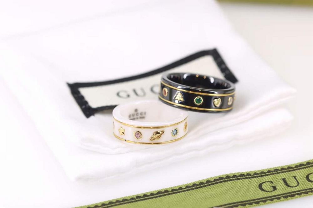 Gucci Icon Series Honey Black Ceramic Couple RingThe 2021 new product launch adds elements of bees stars and love The 925 sterling silver Gucci bla