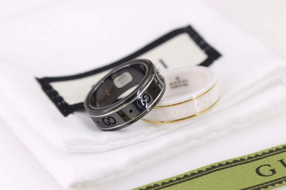 couple setP108 Gucci icon series gold border black and white ceramic couple ring2021 New Product Launch 925 Pure Silver Gucci Black and White Ceramics