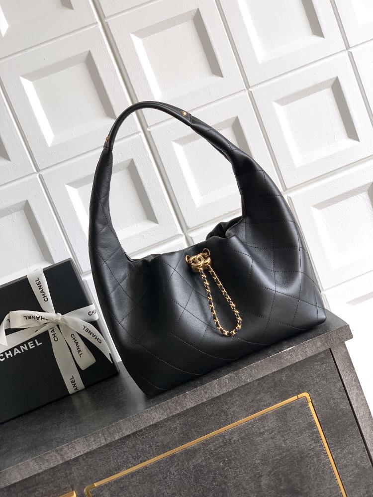 Black small size 29x18x12cm topquality tire leather OHANEL 26C Chanel Hobo Bag with a ca