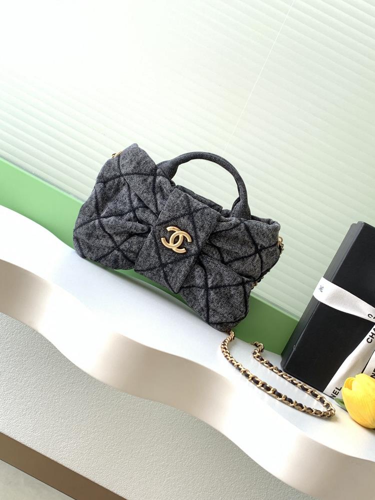 Chanel 25K Bow Comes to DenimThis season the bowtie element deeply touched my girlish heartThe clothes look much better and the price is much higher